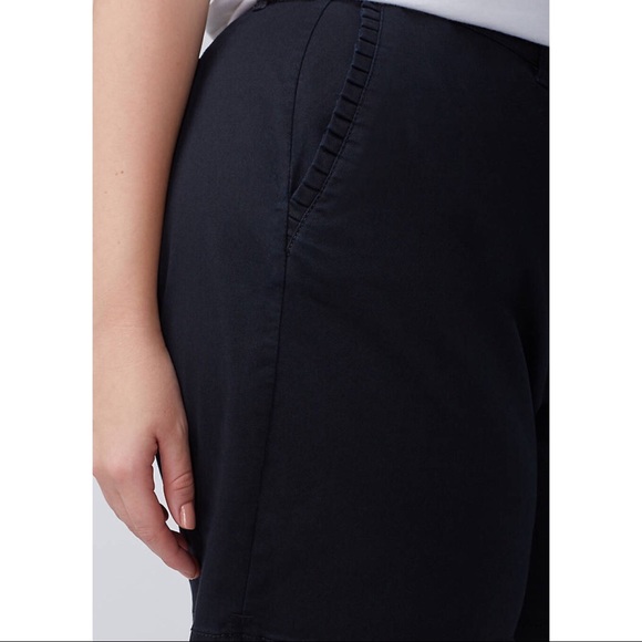 Lane Bryant Girlfriend Shorts Pleated Trim Pockets - Picture 7 of 8